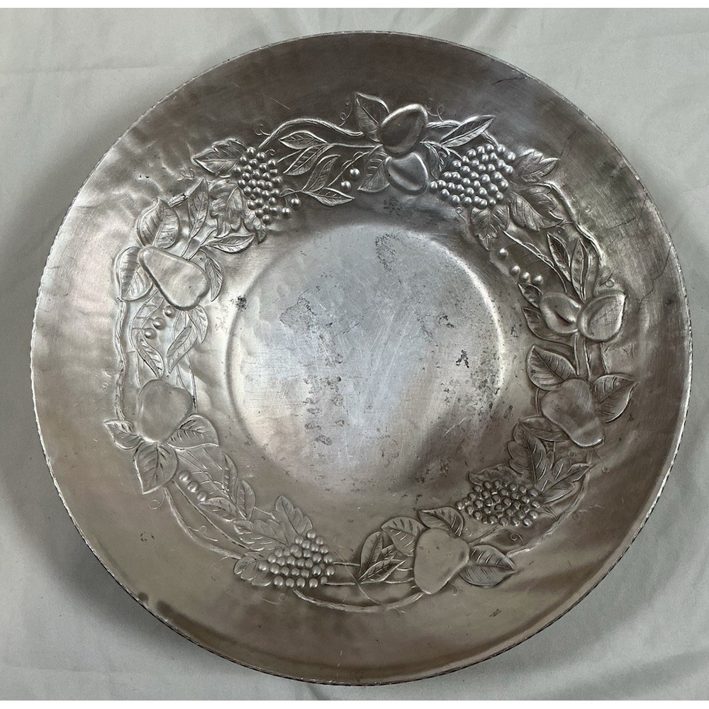 Everlast Forged Aluminum Bowl Fruit Grapes Dish   Vintage 11"